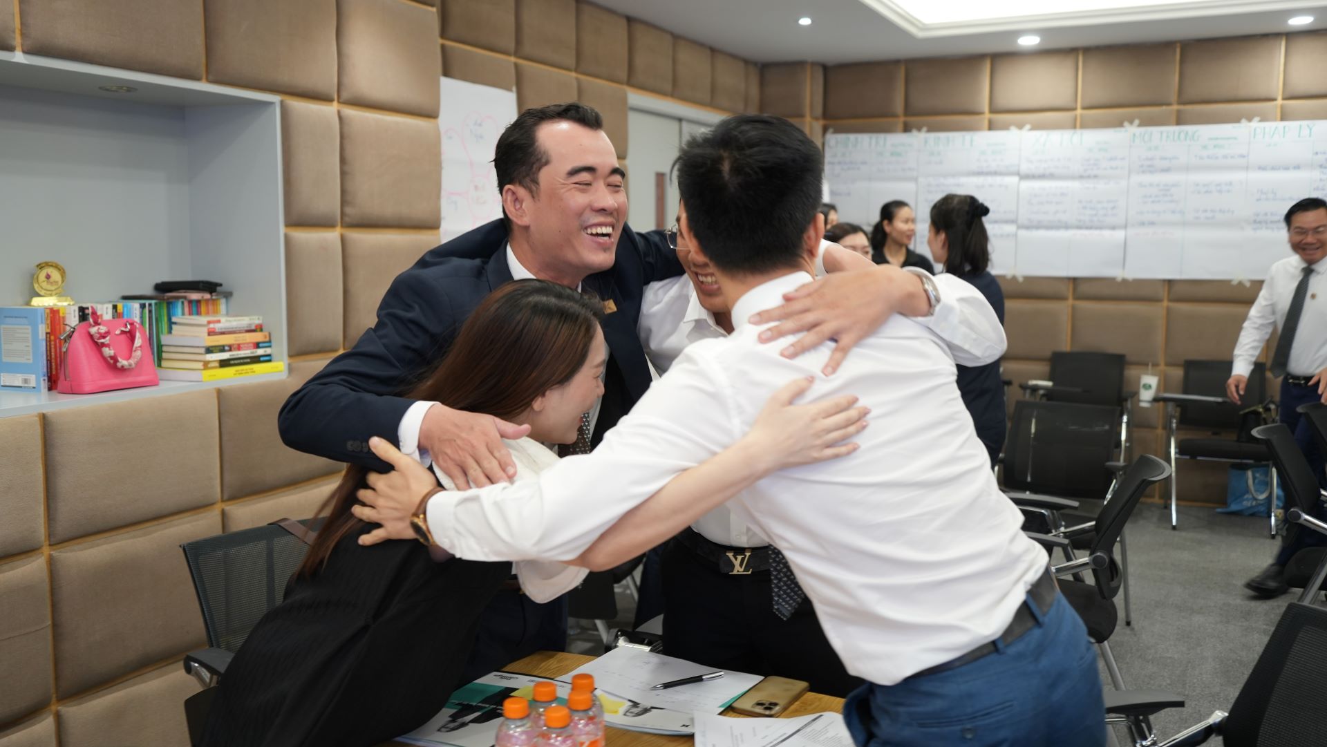 bo-chuan-muc-noi-dung-xuong-song-trong-van-hoa-doanh-nghiep (11)